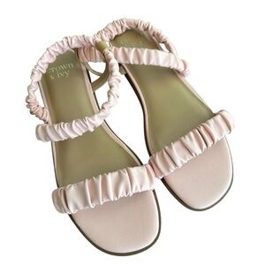 NWT Crown & Ivy Blush Pink Ruched Strap Sandals Size 8.5 Elastic Comfort Flat